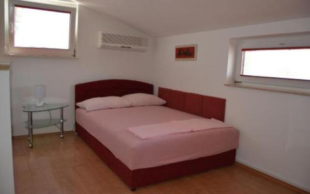 Medulin Apartment + Studio Rimac