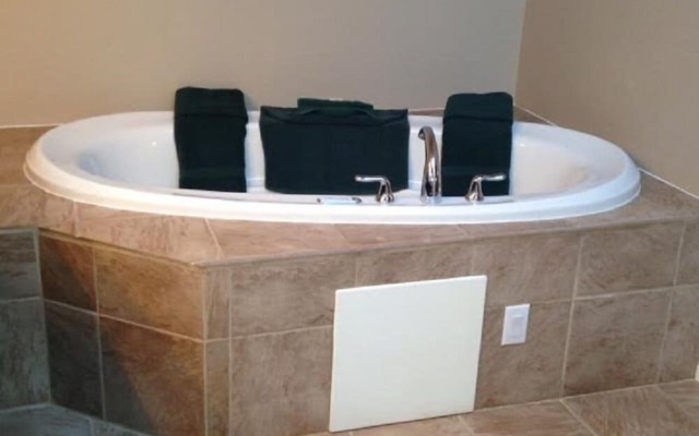 Misty Mountain Inn and Suites