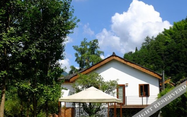 One Mountain Nine Houses