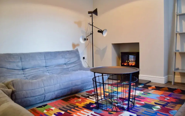 Spacious 1 Bedroom Flat With Garden