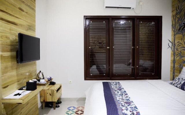 Omah Njonja Bed & Brasserie