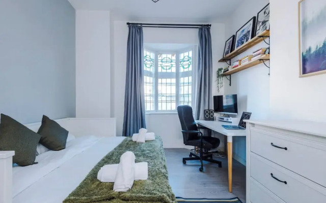 F4 113 Great Hampton Street