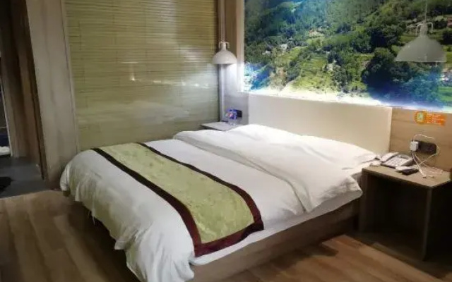 Manchu Hotel (Zunyi Shanghai Road)