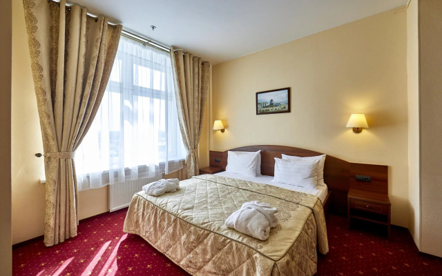 Rossiya Hotel