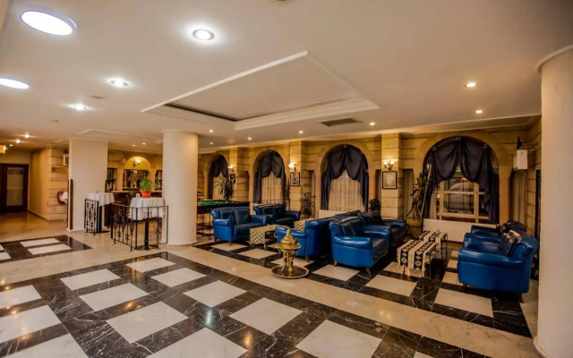 Tassaray Hotel
