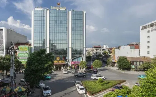 Luxury6 Hotel