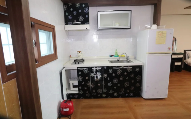 Gyeongju Raspberry Pension
