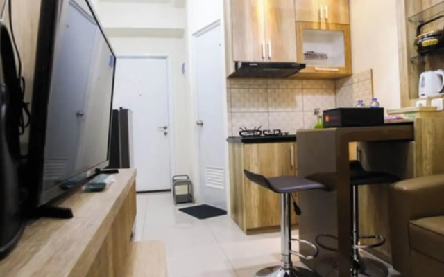Well Designed 2BR Green Pramuka Apartment