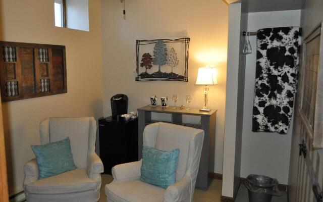 James Mulvey Carriage House Inn