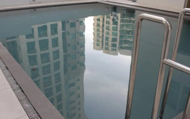 A2J Luxury 1BR BGC Balcony Suite Near BurgosCircle
