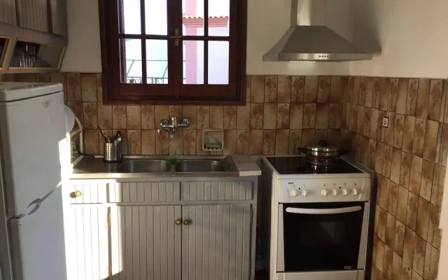 Alexander Apartments