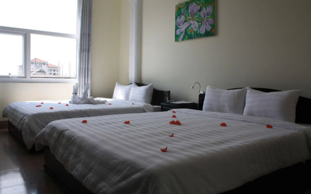 Jade Hotel