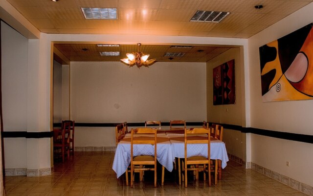 Okapi Hotel