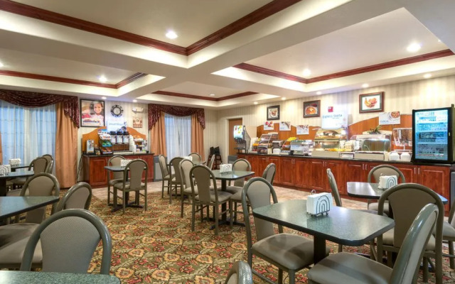 Holiday Inn Express & Suites Evanston