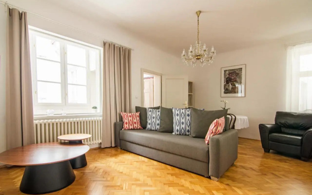 Unique Apt 250M From The Charles Bridge