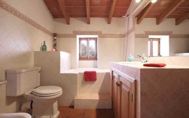 Villa - 5 Bedrooms with Pool - 103159