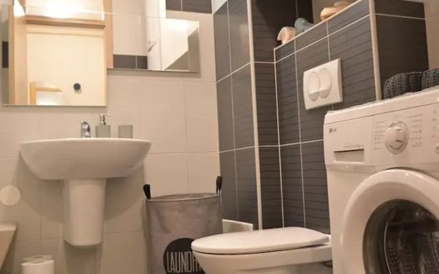 Lola Suite, One Bedroom Place With Free Parking