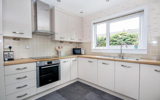 58 Moray Park
