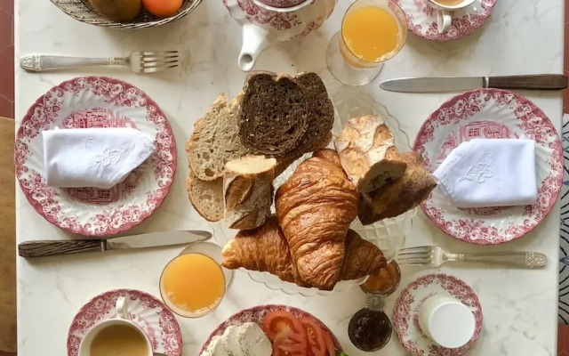 Maison et table d'hôtes le Camélia Blanc