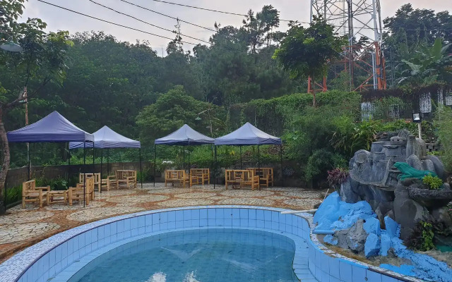 OYO 3040 D'pineapple Villa