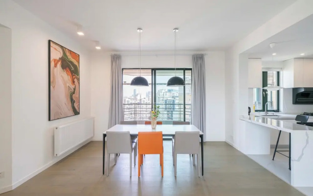 Tyms Elegant 4BR 2BA Apt Xujiahui Malls