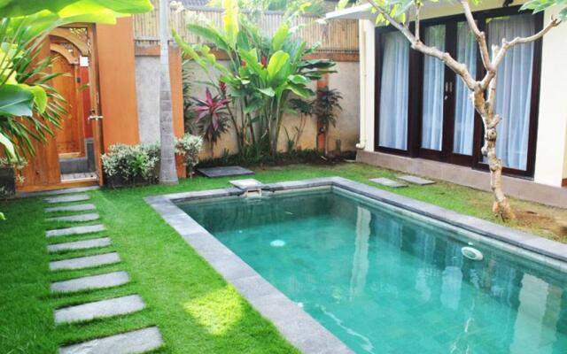 Tanjung Lima Seminyak Villas