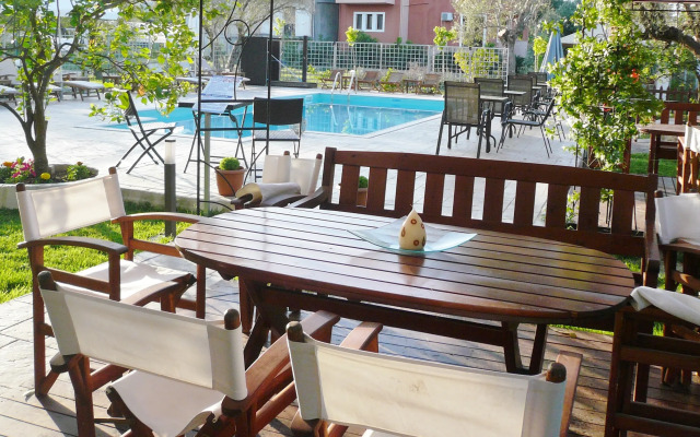 Avra Hotel