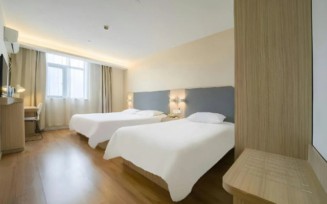 HanTing Hotel (Shanghai Hongqiao Railway Station Beizhai Road)