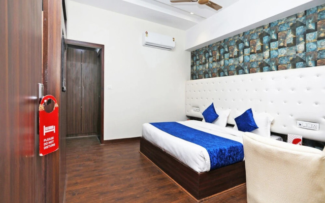 OYO 2616 Hotel Golden Sand