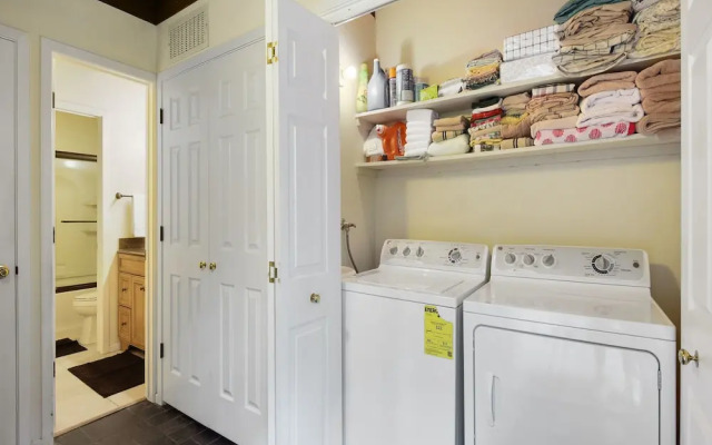 Enjoy Forest Views Retreat at Kingswood Village!