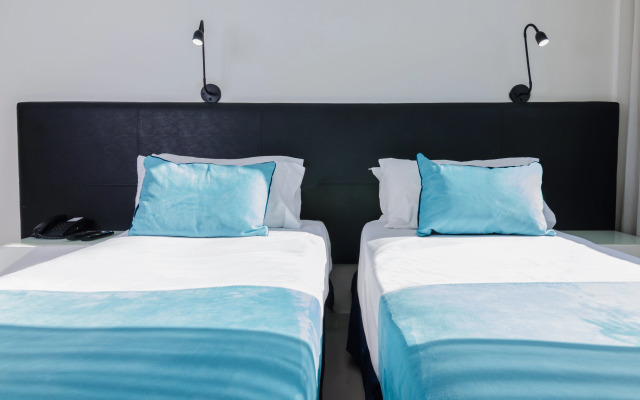 CH Recoleta Suites