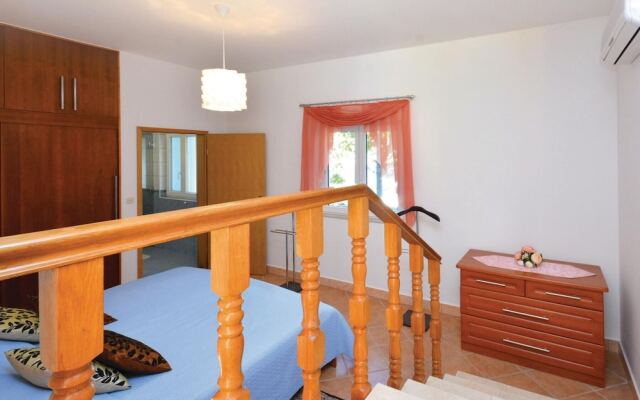 Amazing Home in Vrboska With Wifi and 2 Bedrooms