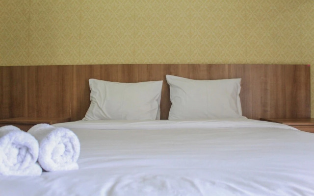Affordable Price Studio at Sky View Apartment