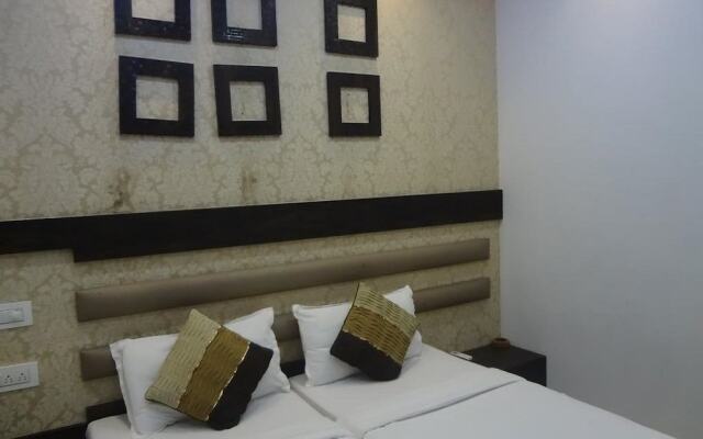 Room Maangta 136 @ CST