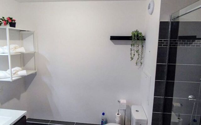 Apartment Near University and Airport Paris-orly by Servallgroup