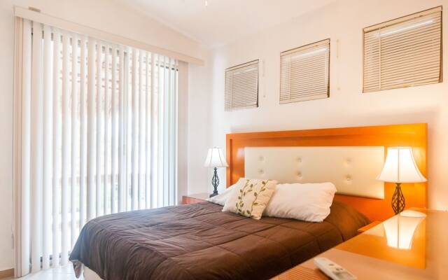 4BR Home Beach Neraby - bikes&wifi by TA