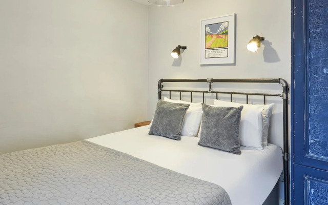 Host Stay Dodds Lane