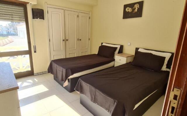 401 - 2 bedroomed Apartment - Oura - Sea View