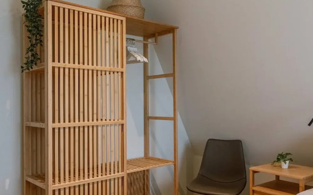 Spacious Top-flour Apartment With Private Parking