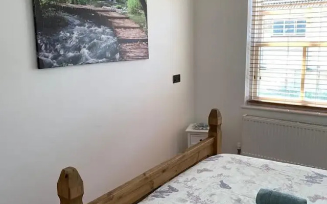 London Retreat at Hindsley's Place