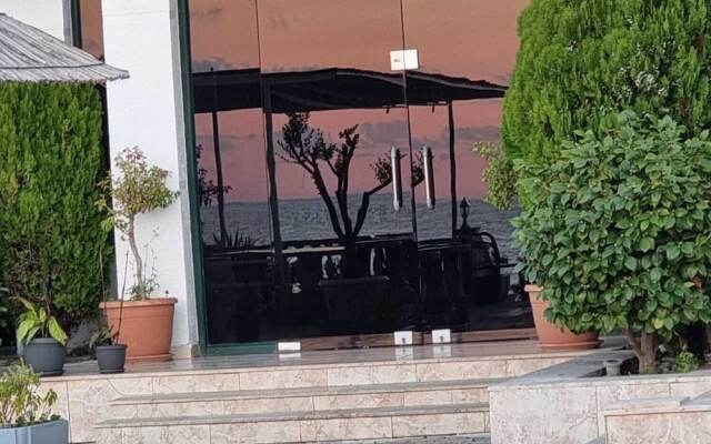 Hotel Mercury Saranda