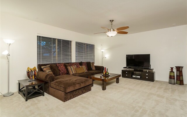 Pinnacle Vista 5 BR by Casago