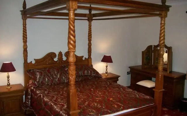 Hunters Lodge Inn