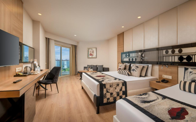 Delphin Imperial