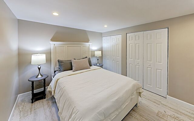 584 Marathon - 3 Br Home