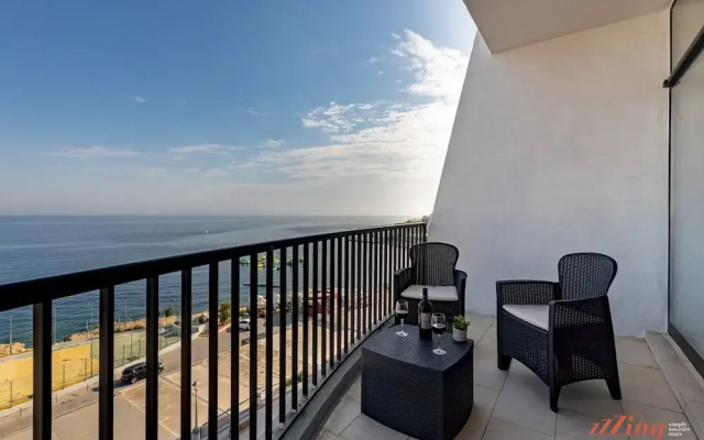 Stunning Seaviews Prime Location Lovely Home