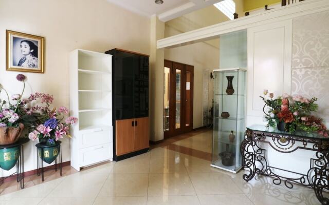Maharani Guesthouse Tebet Syariah - Hostel
