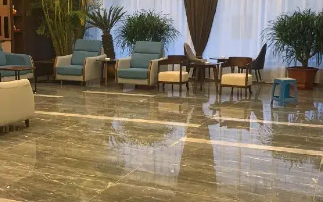 Yunwei Business Hotel