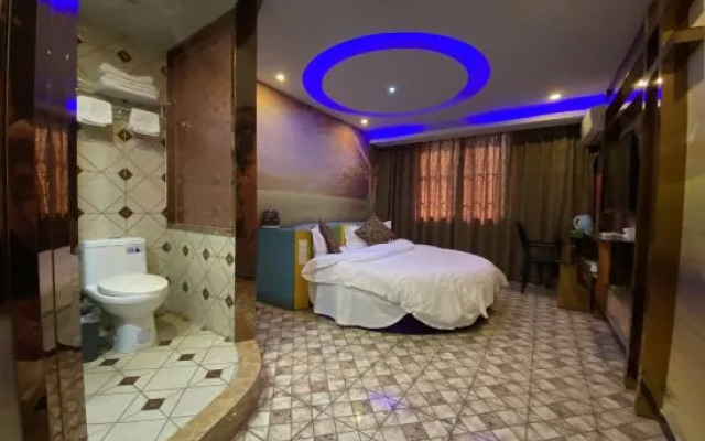 Shanghai Xingyue Fashion Hotel