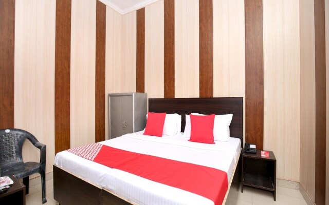 OYO 13088 Hotel Basant